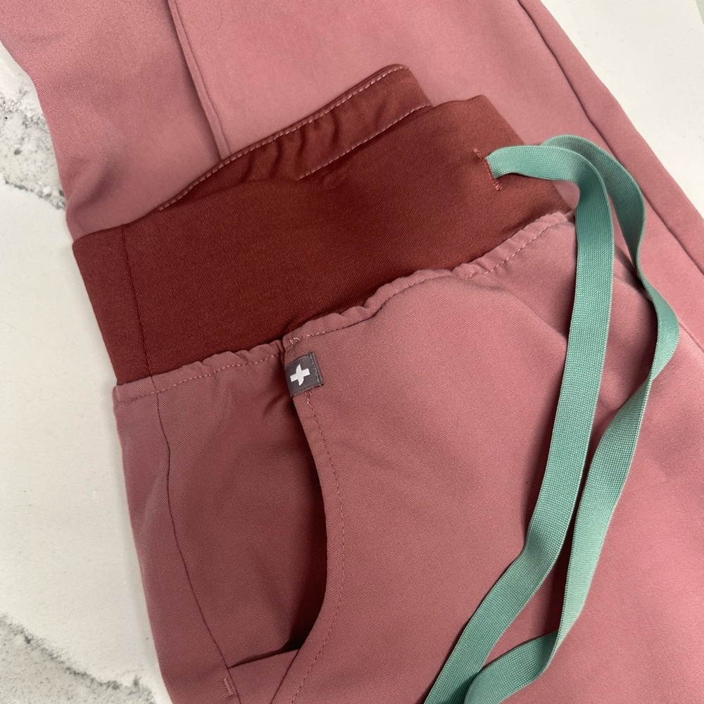 Small Petite Figs Mineral Mauve Joggers